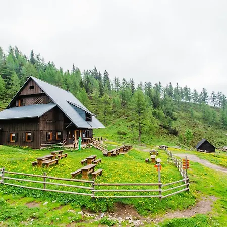 Lodge Loka At Raduha